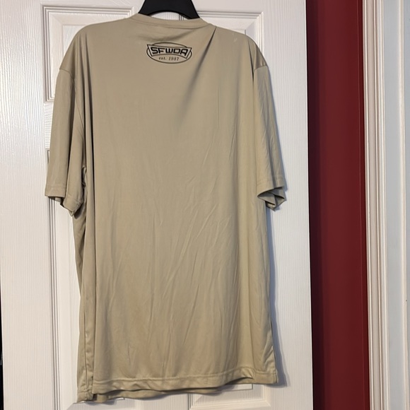 Nwot SFWDA Premium Member tanish gold short sleeve T-Shirt 100% polyester - Picture 2 of 4